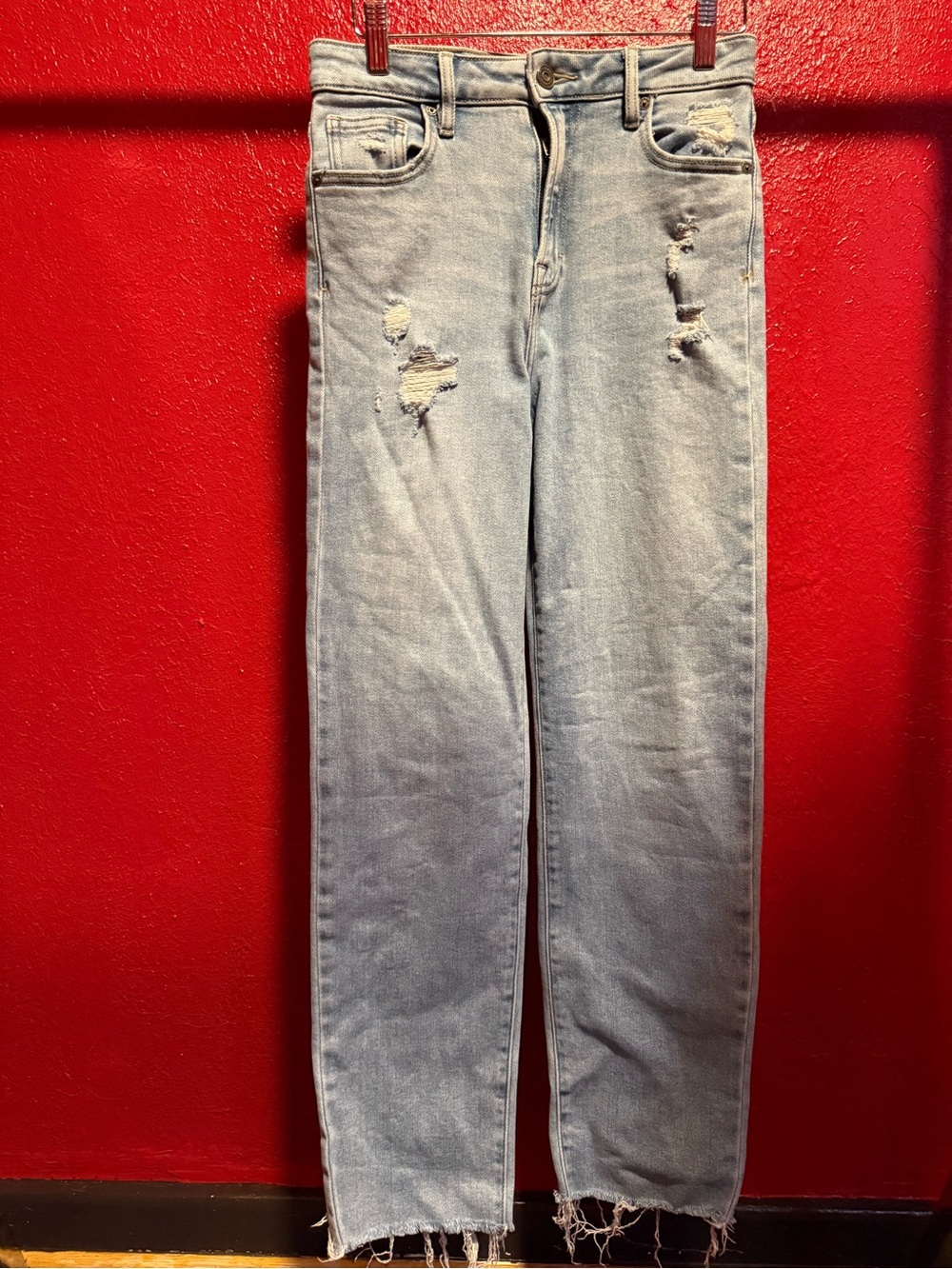 28. Pre loved (Good) Hidden Women’s Light Blue Straight Leg Distressed Jeans